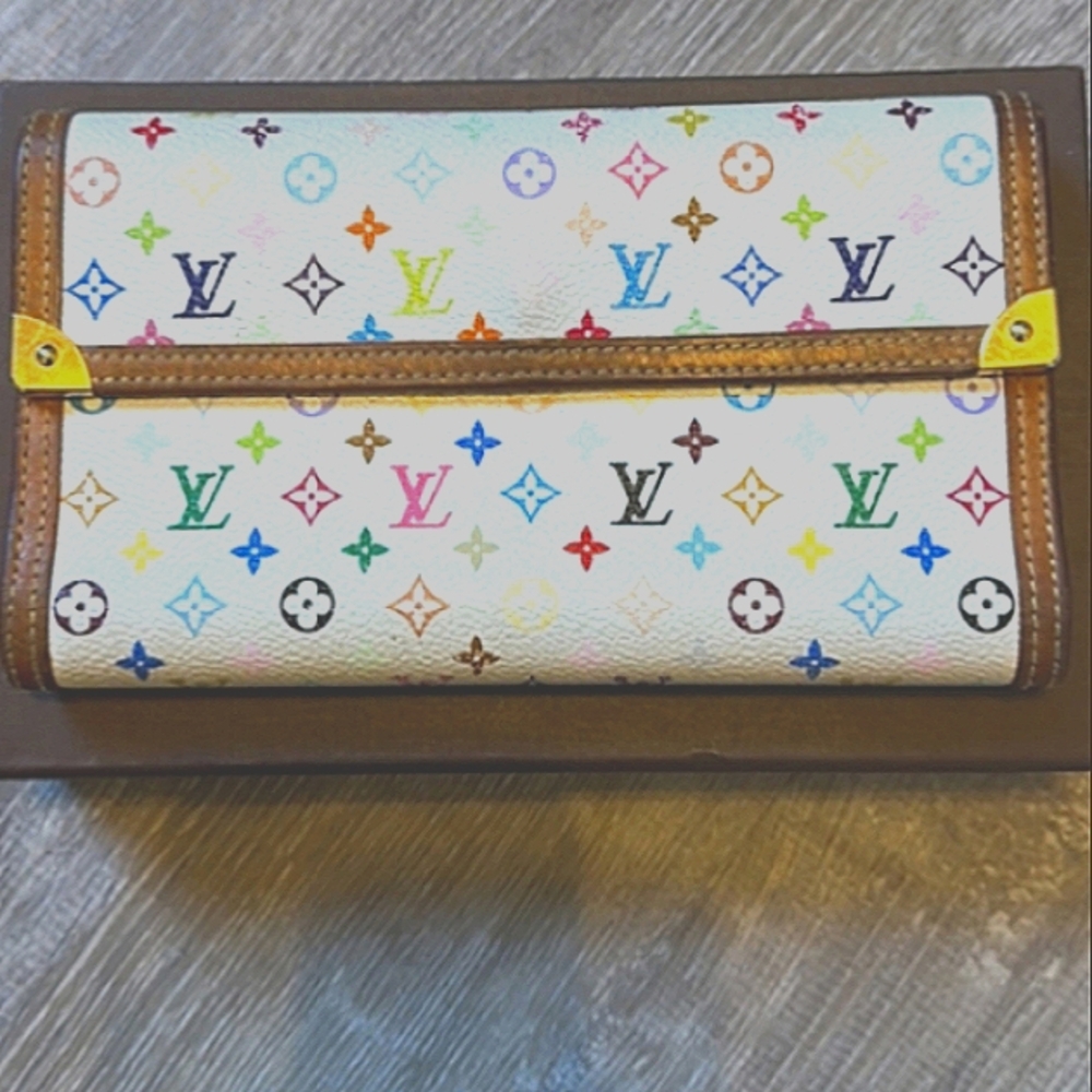 Louis Vuitton Authentic Vintage Wallet . Box & Dust Bag Included  -TH1015